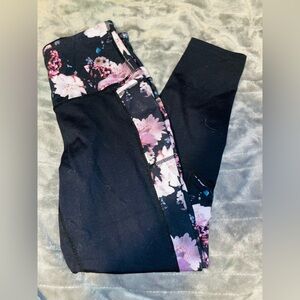 Women’s Small Skechers Leggings With Pockets